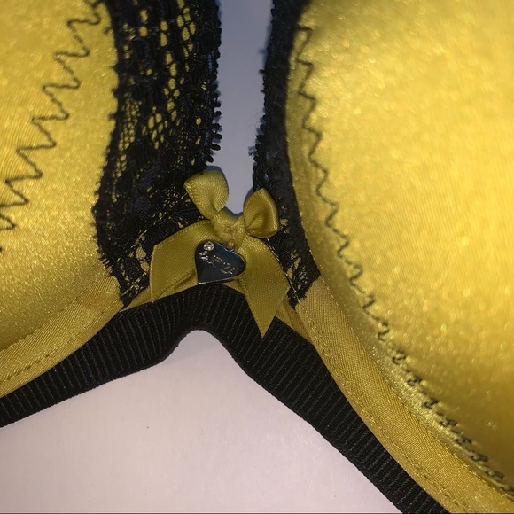 La SENZA shiny neon green push-up bra with black lace size 36 C like new - Picture 3 of 11